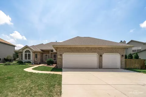 25301 Sunderlin Rd, Plainfield, IL 60585
