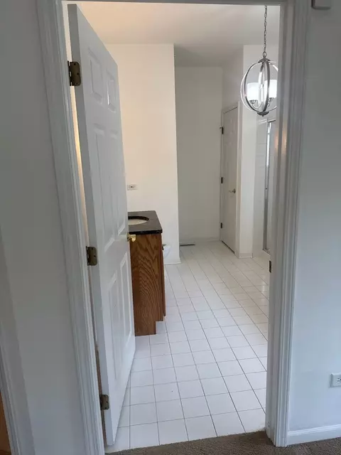 Bath - 25301 Sunderlin Rd, Plainfield, IL 60585 photo 1 of 3