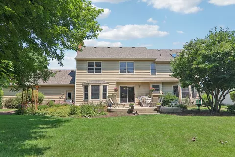 Exterior - 3581 Persimmon Dr, Algonquin, IL 60102 photo 6 of 8