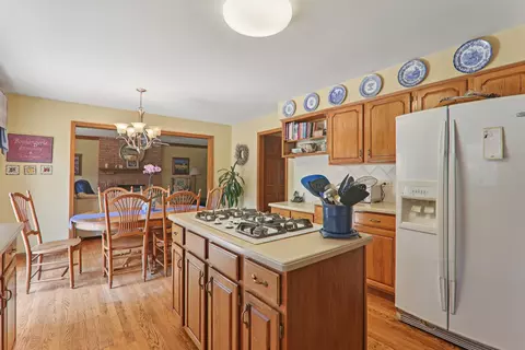 Kitchen - 3581 Persimmon Dr, Algonquin, IL 60102 photo 5 of 5