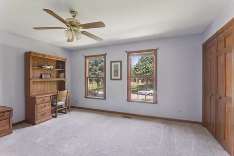 Bedroom - 3581 Persimmon Dr, Algonquin, IL 60102 photo 8 of 10