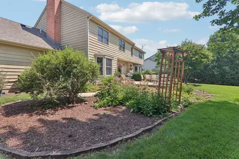 Exterior - 3581 Persimmon Dr, Algonquin, IL 60102 photo 7 of 8