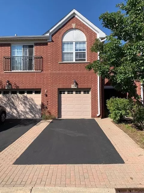 990 Kensington Dr #0, Northbrook, IL 60062