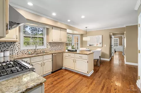 1347 Deep Run Rd, Naperville, IL 60540 photo 7