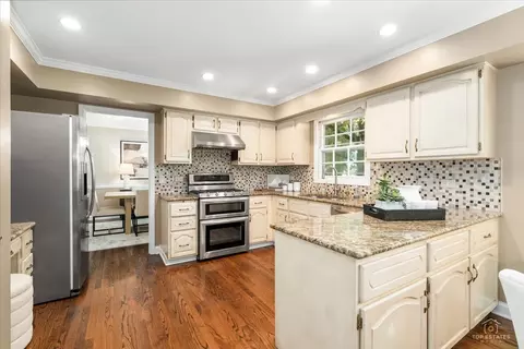 1347 Deep Run Rd, Naperville, IL 60540 photo 8