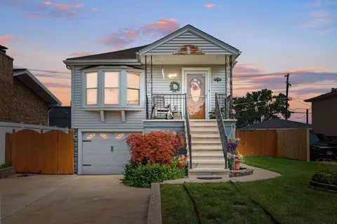 5740 W 87th Pl, Oak Lawn, IL 60453