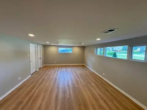 Living - 535 Florian Dr, Des Plaines, IL 60016 photo 3 of 3