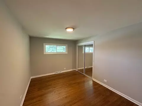 Bedroom - 535 Florian Dr, Des Plaines, IL 60016 photo 3 of 4