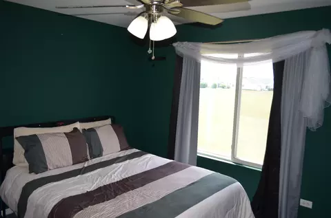 Bedroom - 538 Prairie View Dr, Minooka, IL 60447 photo 2 of 5