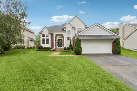 711 Brighton Cir, Port Barrington, IL 60010