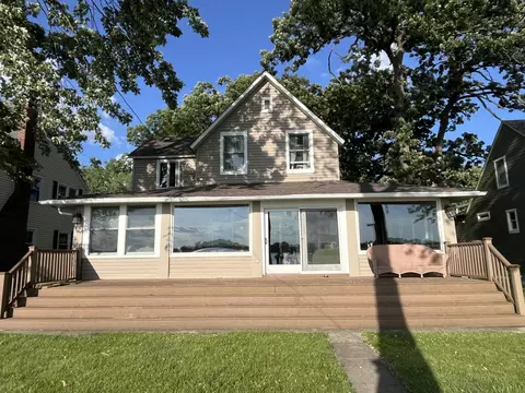 41270 N Westlake Ave, Antioch, IL 60002