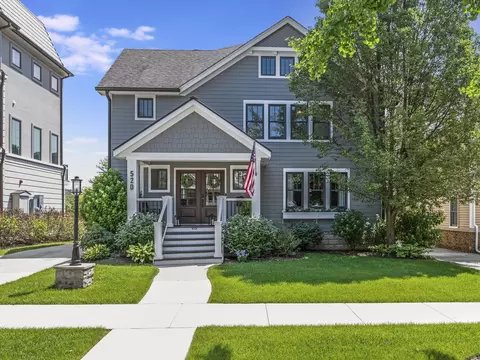 520 S Main St, Naperville, IL 60540