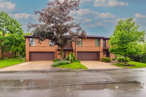 25 Boardwalk Pl, Park Ridge, IL 60068