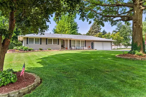 14692 Hiawatha Ln, Somonauk, IL 60552