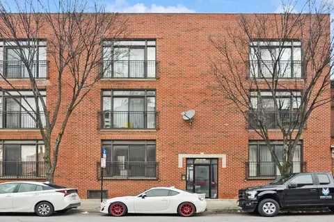 2120 W 35th St #101, Chicago, IL 60609
