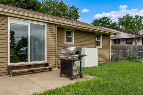 1136 Jackson St, Pecatonica, IL 61063 photo 10