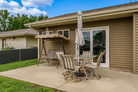 1136 Jackson St, Pecatonica, IL 61063 photo 11