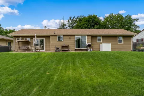 1136 Jackson St, Pecatonica, IL 61063 photo 9