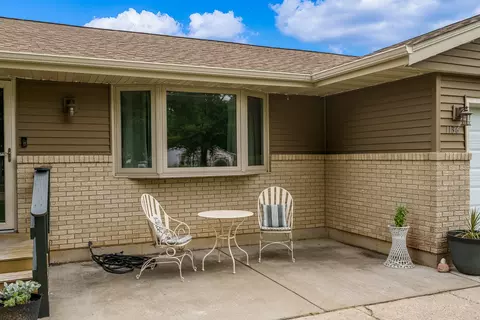 1136 Jackson St, Pecatonica, IL 61063 photo 4