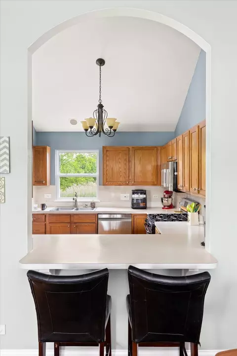 25516 W Gateway Cir, Plainfield, IL 60585 photo 6