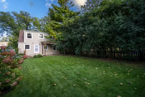 Exterior - 630 Hermitage Dr, Deerfield, IL 60015 photo 1 of 2