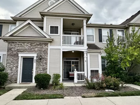 2245 Aurora Dr #5, Pingree Grove, IL 60140