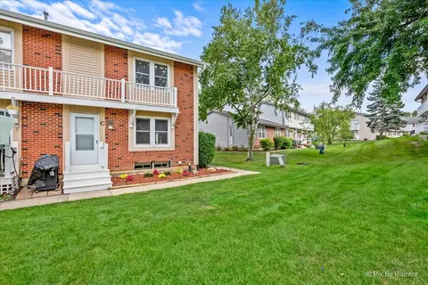 316 Lincoln Ct #C, Bloomingdale, IL 60108