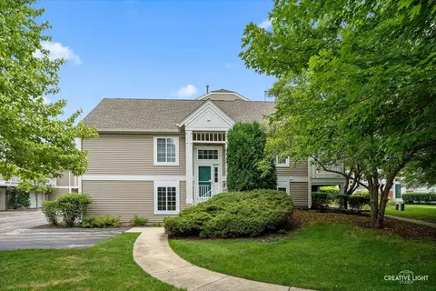 2321 Twilight Dr, Aurora, IL 60503