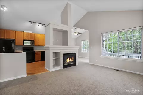 Living - 2321 Twilight Dr, Aurora, IL 60503 photo 2 of 6