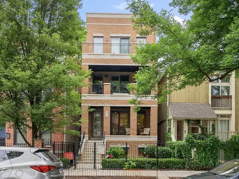 832 W Altgeld St #1, Chicago, IL 60614