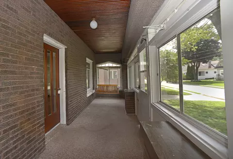 Exterior - 2721 6th St, Peru, IL 61354 photo 2 of 4
