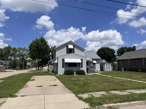 2027 10th St, Peru, IL 61354 photo 2