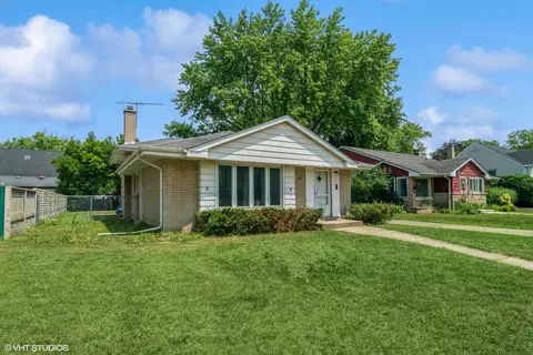 1100 Peterson Ave, Park Ridge, IL 60068
