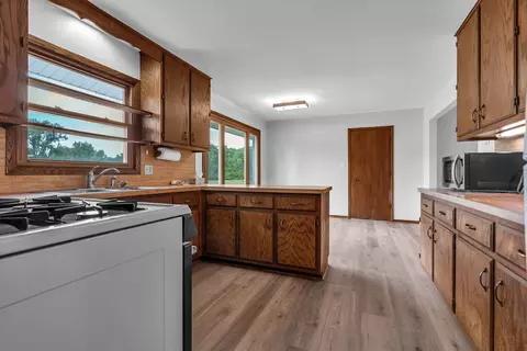 Kitchen - 5724 W Pauling Rd, Monee, IL 60449 photo 4 of 4