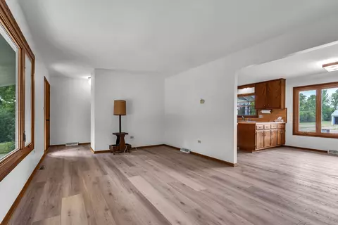 Living - 5724 W Pauling Rd, Monee, IL 60449 photo 3 of 3