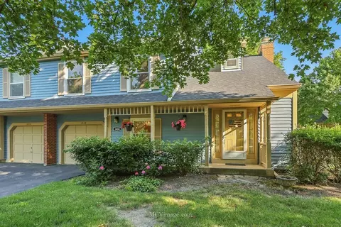 1404 Queensgreen Cir #1404, Naperville, IL 60563