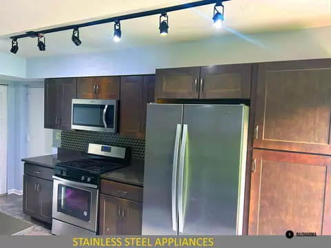 Kitchen - 1212 Thyne Ct #29C, Wheeling, IL 60090 photo 2 of 2
