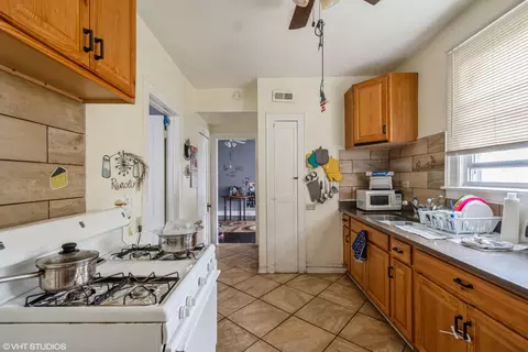 Kitchen - 32 E 119th St, Chicago, IL 60628 photo 3 of 3