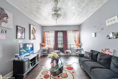 Living - 32 E 119th St, Chicago, IL 60628 photo 1 of 5