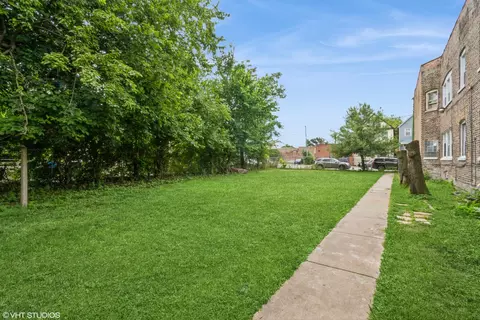 Exterior - 32 E 119th St, Chicago, IL 60628 photo 2 of 2