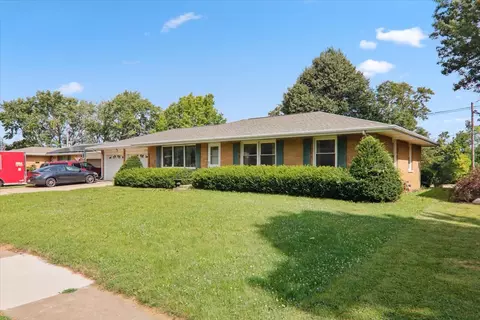 1108 Westview, Normal, IL 61761 photo 2