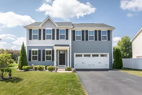 411 E Meadowdale Cir, Hampshire, IL 60140