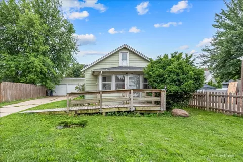 633 Slade Ave, Elgin, IL 60120
