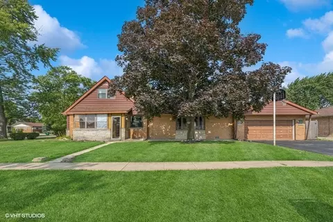 7030 W 91st St, Bridgeview, IL 60455