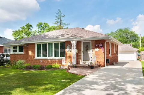 404 N Elmhurst Ave, Mount Prospect, IL 60056
