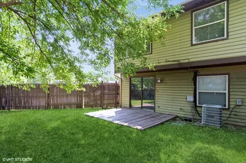 Exterior - 328 Walnut Cir, Bolingbrook, IL 60440 photo 2 of 3