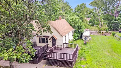 352 W 116th St, Chicago, IL 60628