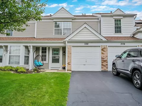 282 E Shag Bark Ln, Streamwood, IL 60107