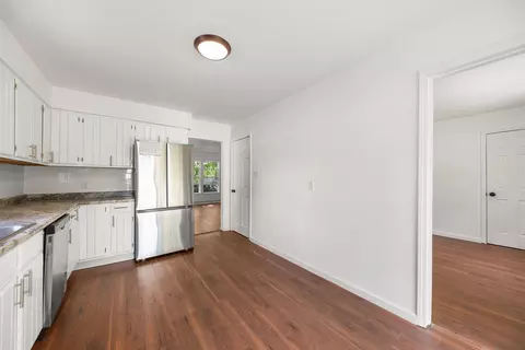 Entry Way - 1063 S 8th Ave, Kankakee, IL 60901 photo 1 of 1