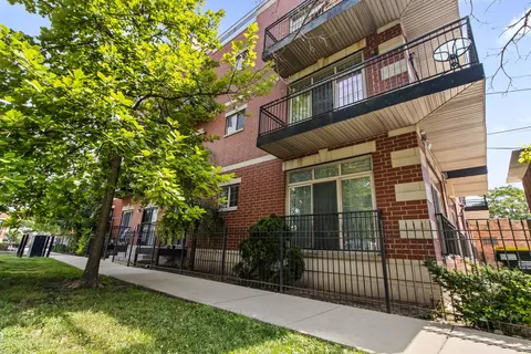 4755 N Kilbourn Ave #1D, Chicago, IL 60630